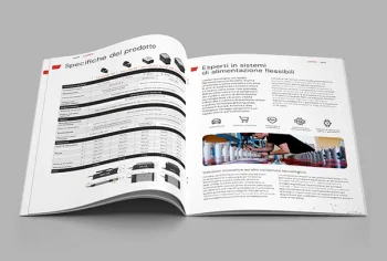 Catalogo di prodotti aperto che mostra le specifiche tecniche e le tabelle sulla pagina di sinistra, con testi in italiano ispirati alla Tipografia, icone e una foto di macchinari e mani al lavoro sulla pagina di destra.
